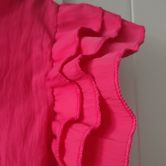 New ruffle sleeve top - Picture 2 of 6